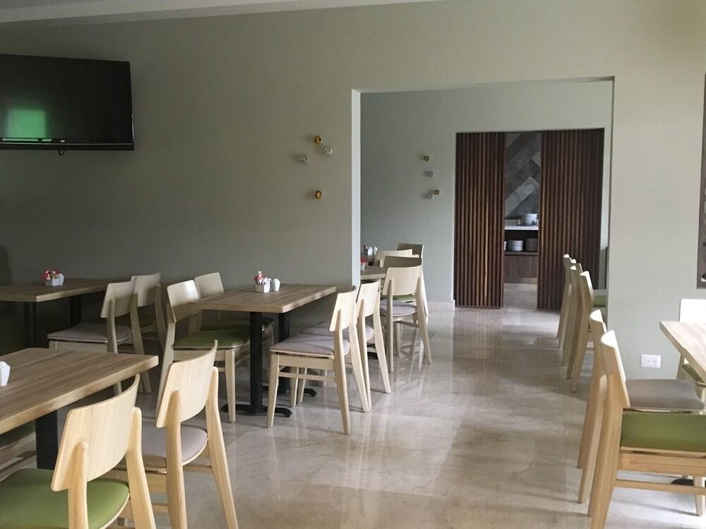 Wyndham Garden Monterrey Valle Real Exterior photo